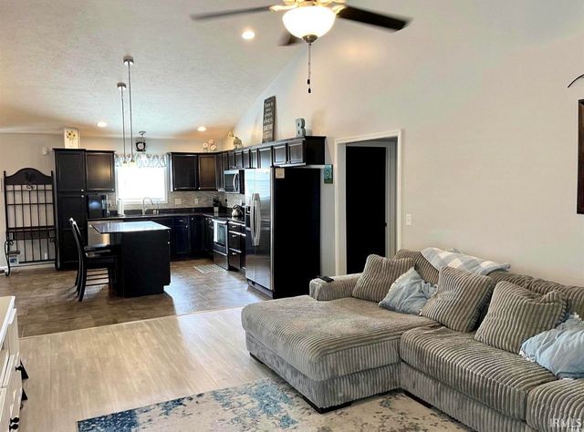 1834 Sandal Way, Newburgh, IN 47630