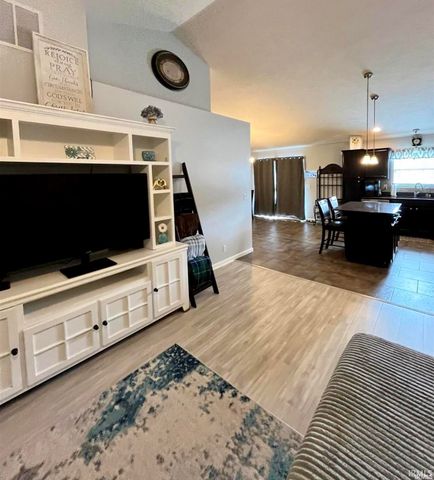 1834 Sandal Way, Newburgh, IN 47630
