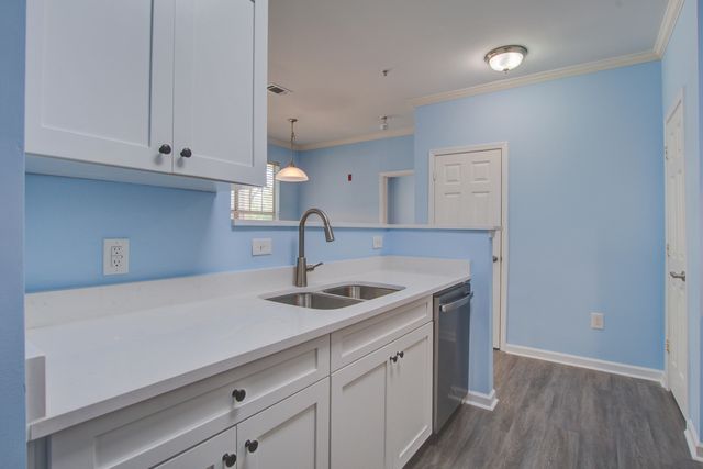 45 Sycamore Avenue 414, Charleston, SC 29407