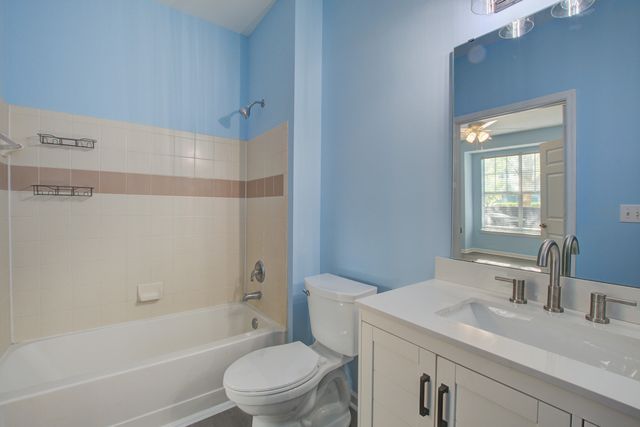 45 Sycamore Avenue 414, Charleston, SC 29407