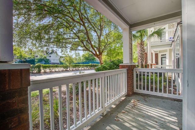 45 Sycamore Avenue 414, Charleston, SC 29407