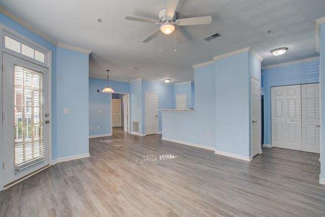45 Sycamore Avenue 414, Charleston, SC 29407