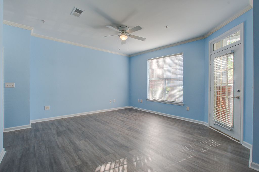 45 Sycamore Avenue 414, Charleston, SC 29407