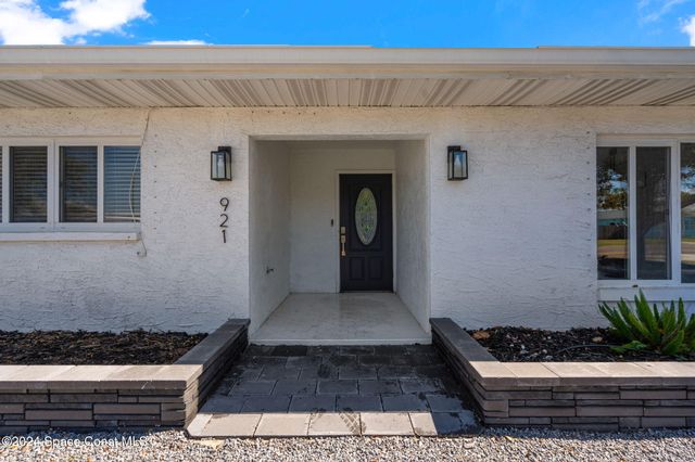 921 S Orlando Avenue, Cocoa Beach, FL 32931