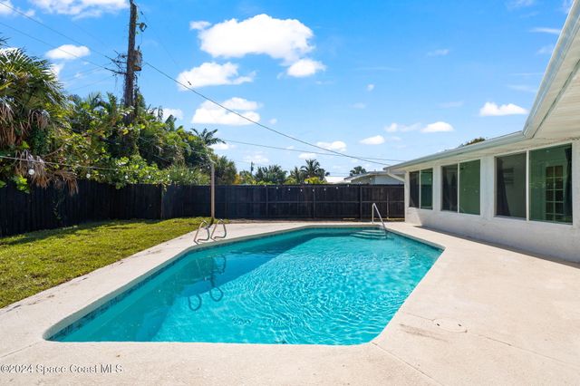 921 S Orlando Avenue, Cocoa Beach, FL 32931