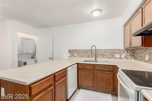 848 Hedge Way 5, Las Vegas, NV 89110