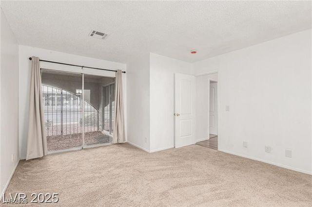 848 Hedge Way 5, Las Vegas, NV 89110