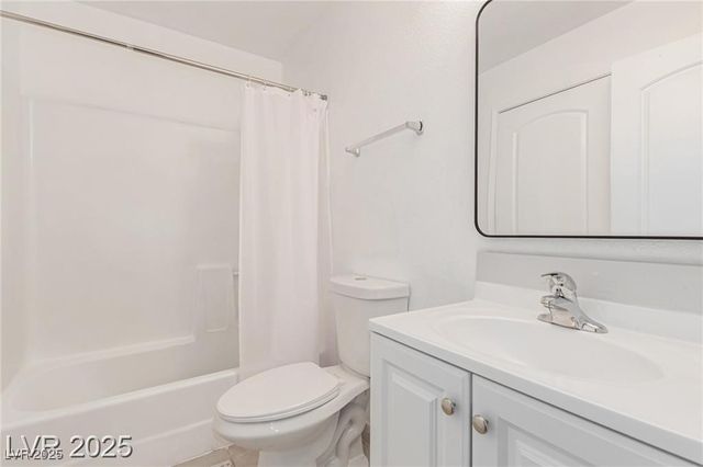 848 Hedge Way 5, Las Vegas, NV 89110