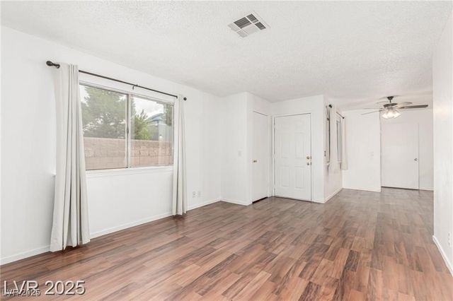 848 Hedge Way 5, Las Vegas, NV 89110