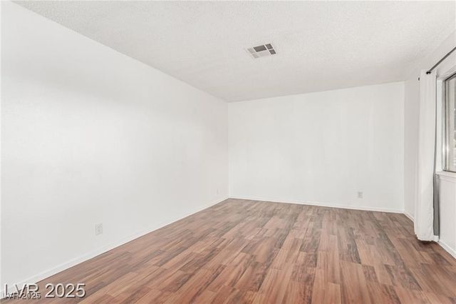 848 Hedge Way 5, Las Vegas, NV 89110