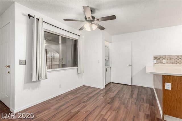 848 Hedge Way 5, Las Vegas, NV 89110