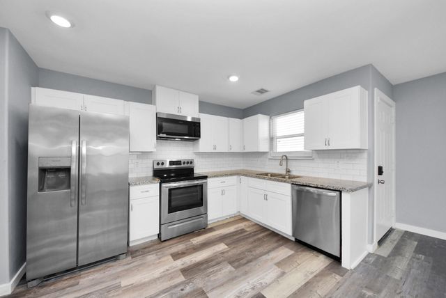 618 Maple Way A, Houston, TX 77015