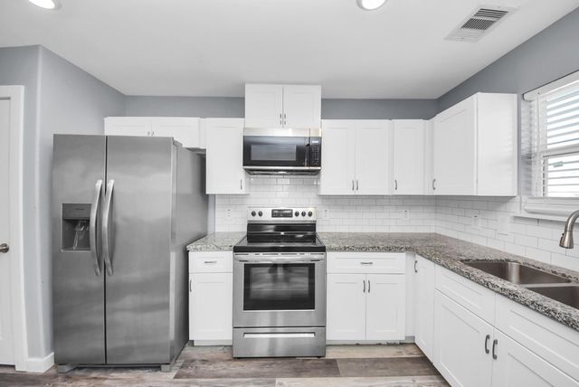 618 Maple Way A, Houston, TX 77015