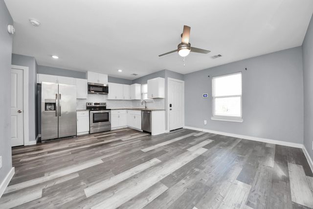 618 Maple Way A, Houston, TX 77015