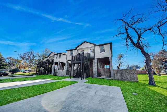 618 Maple Way A, Houston, TX 77015