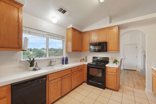 2212 Clair Ct, Valley Springs, CA 95252