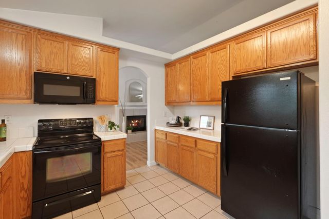 2212 Clair Ct, Valley Springs, CA 95252