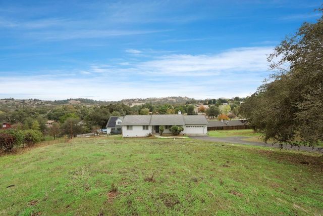 2212 Clair Ct, Valley Springs, CA 95252