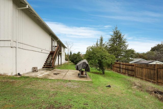 2212 Clair Ct, Valley Springs, CA 95252