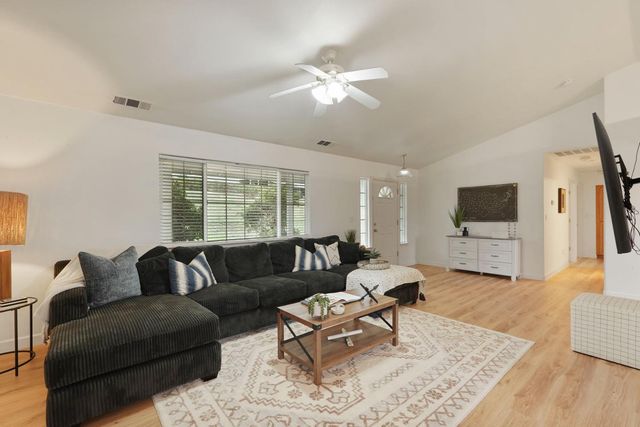 2212 Clair Ct, Valley Springs, CA 95252