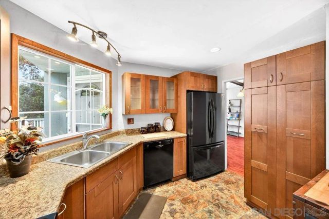 8975 Lawrence Welk Dr SPC 451 451, Escondido, CA 92026