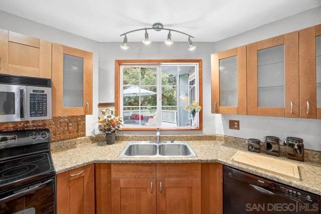 8975 Lawrence Welk Dr SPC 451 451, Escondido, CA 92026