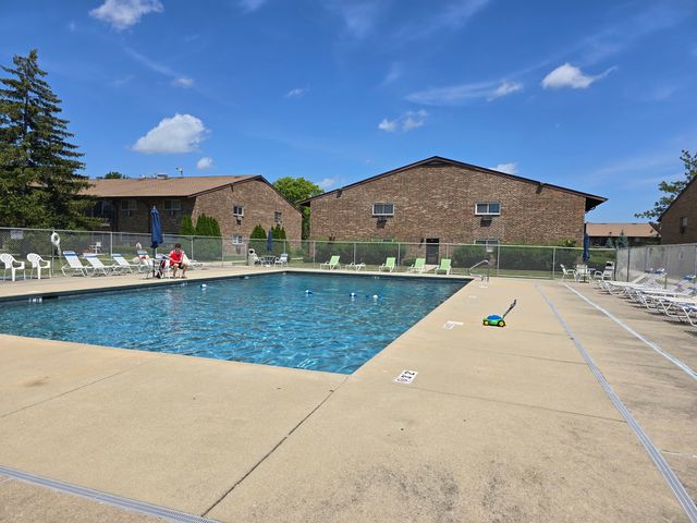 836 E OLD WILLOW Road 109, Prospect Heights, IL 60070