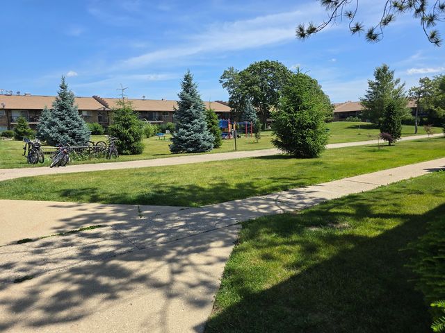 836 E OLD WILLOW Road 109, Prospect Heights, IL 60070