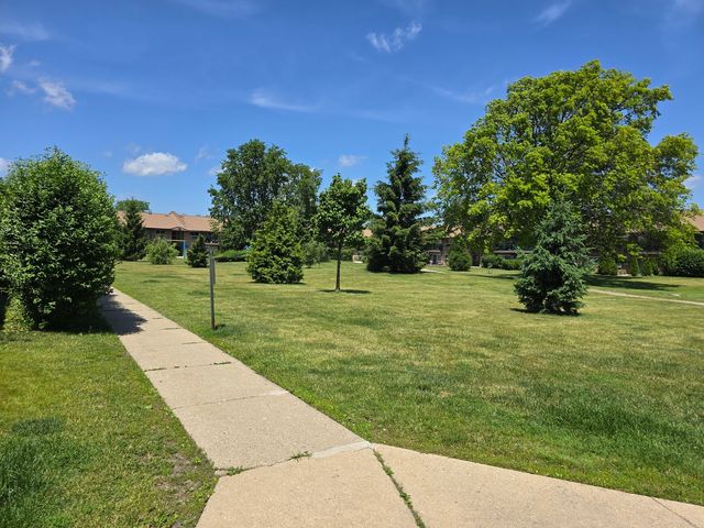 836 E OLD WILLOW Road 109, Prospect Heights, IL 60070
