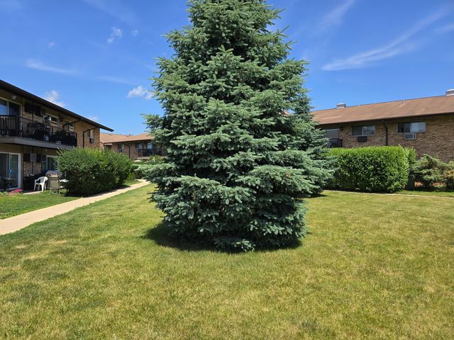 836 E OLD WILLOW Road 109, Prospect Heights, IL 60070