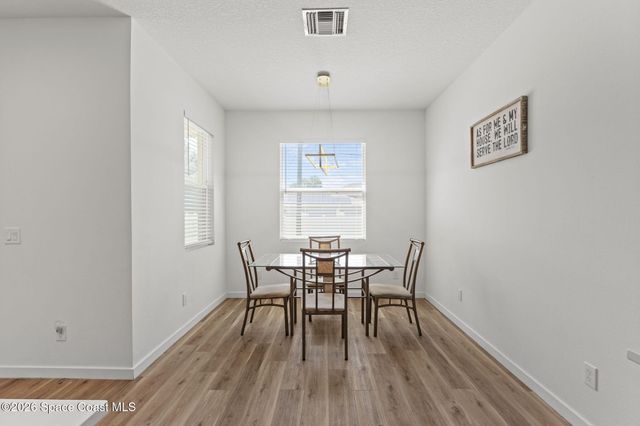790 Haryestor Avenue SW, Palm Bay, FL 32908