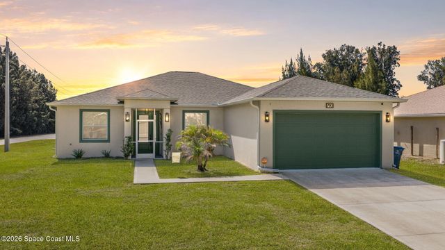 790 Haryestor Avenue SW, Palm Bay, FL 32908