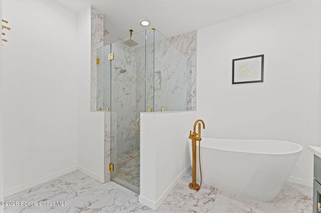 790 Haryestor Avenue SW, Palm Bay, FL 32908