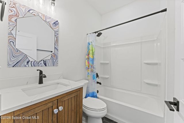790 Haryestor Avenue SW, Palm Bay, FL 32908