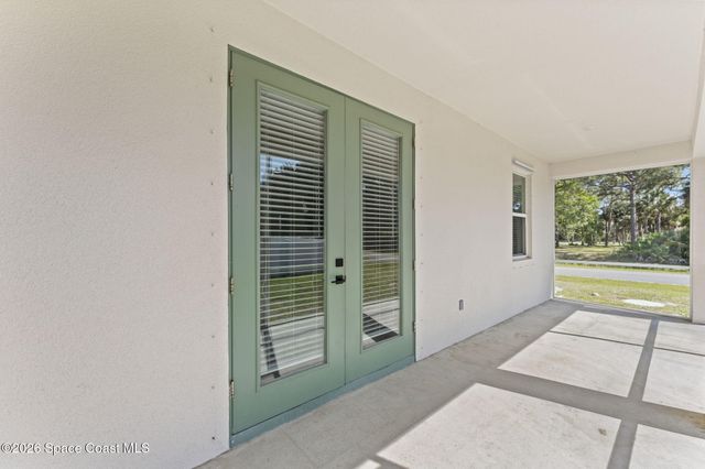790 Haryestor Avenue SW, Palm Bay, FL 32908