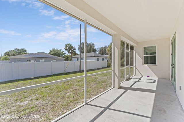 790 Haryestor Avenue SW, Palm Bay, FL 32908