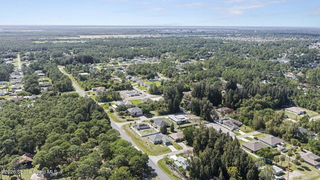 790 Haryestor Avenue SW, Palm Bay, FL 32908