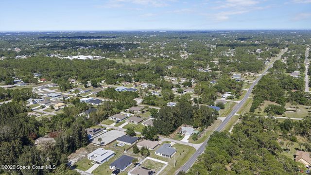 790 Haryestor Avenue SW, Palm Bay, FL 32908
