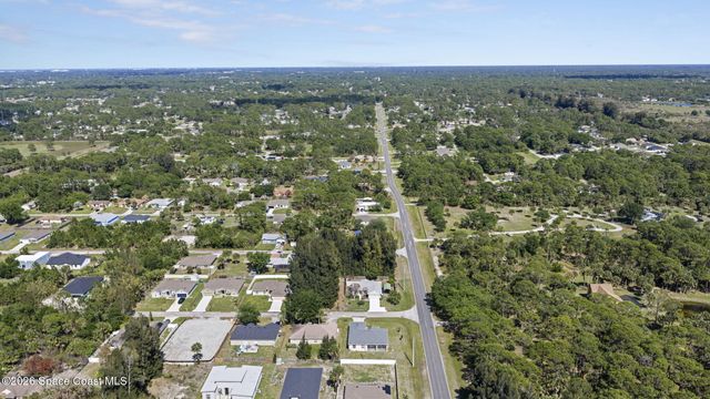 790 Haryestor Avenue SW, Palm Bay, FL 32908