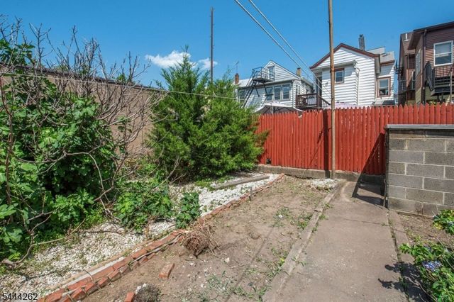 1029 E 19Th St, Paterson City, NJ 07501