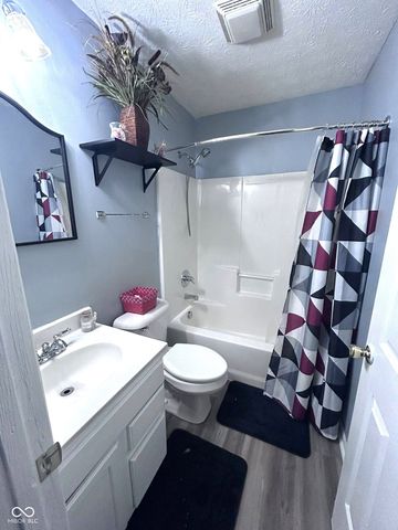 4195 Knollwood Court, Franklin, IN 46131