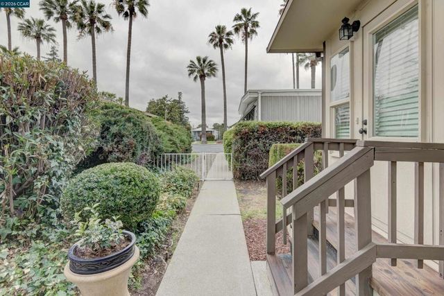 2287 Dalis Dr, Concord, CA 94520