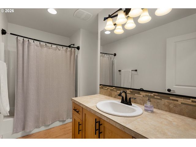 10060 Sw FOXTROT Ter, Beaverton, OR 97008
