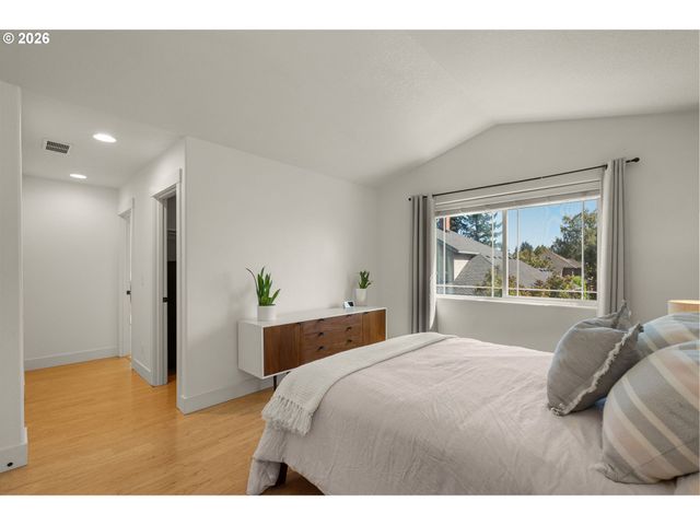 10060 Sw FOXTROT Ter, Beaverton, OR 97008