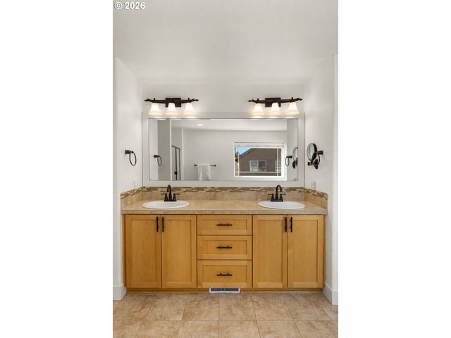 10060 Sw FOXTROT Ter, Beaverton, OR 97008