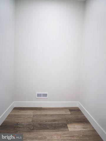 303 FOUNTAIN ST, Philadelphia, PA 19128