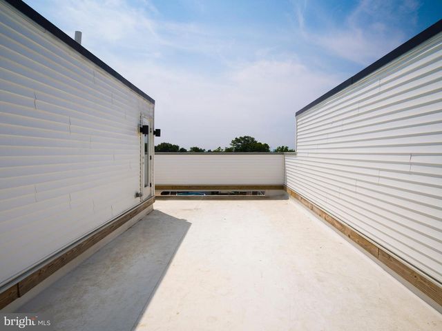 303 FOUNTAIN ST, Philadelphia, PA 19128