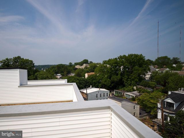 303 FOUNTAIN ST, Philadelphia, PA 19128