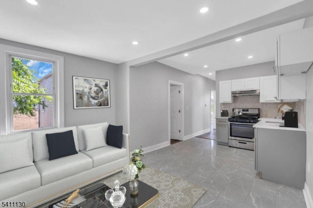 553 S Orange Ave, Newark City, NJ 07103 — photo 2