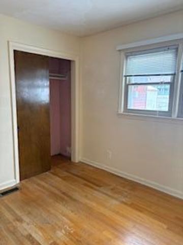 1484 Sherwood Court, Dearborn, MI 48124